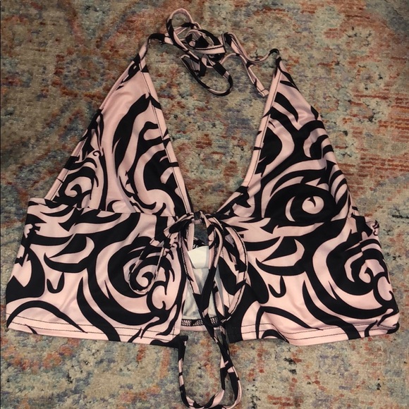 Pattern Halter Top - Picture 1 of 3